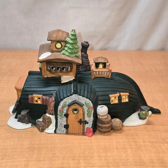 Department 56‎ Dickens Village DAVID COPPERFIELD SEASIDE COTTAGE #55506 - Picture 3 of 13